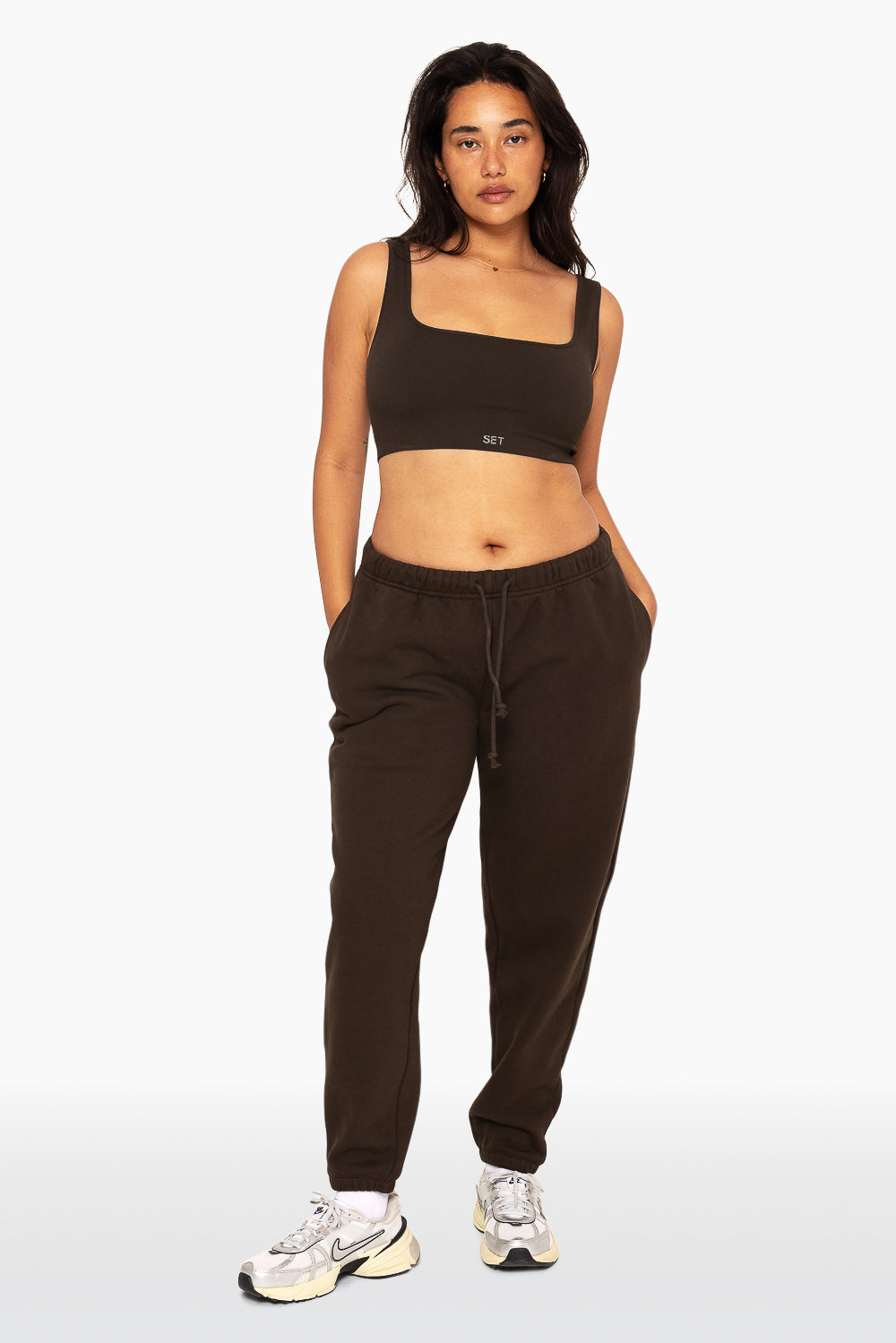 Schwere Jogginghose mit Kordelzug – Espresso