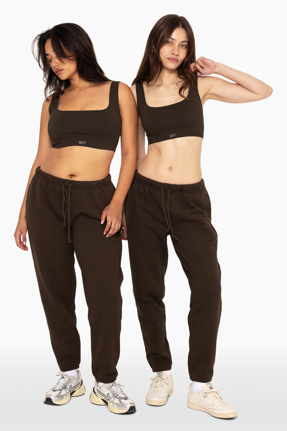 Schwere Jogginghose mit Kordelzug – Espresso