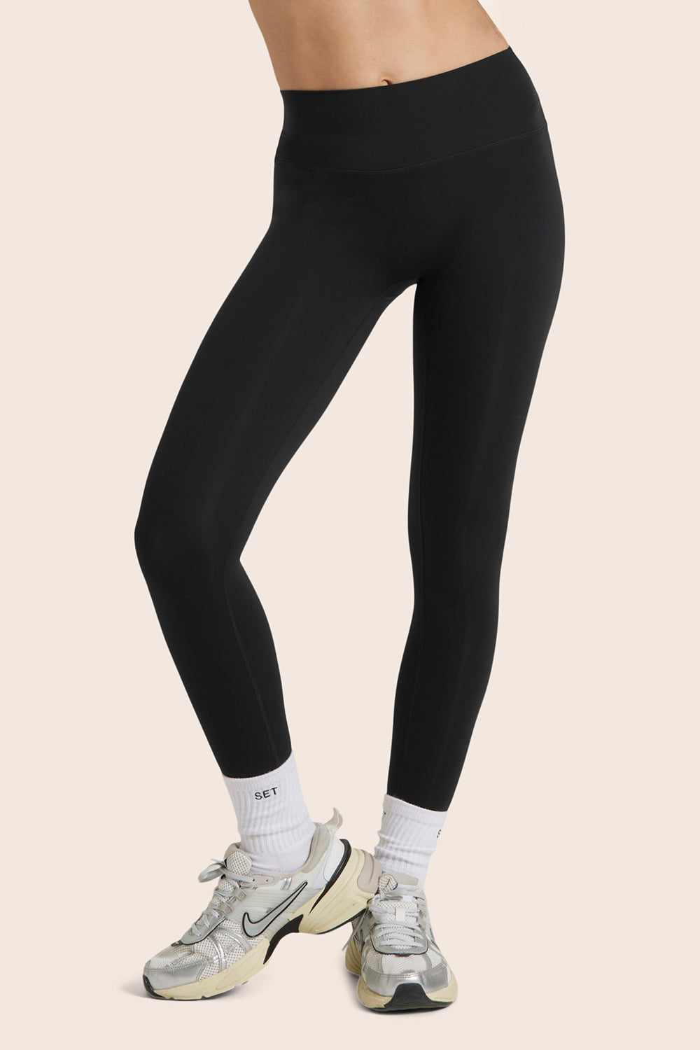 Breathe-Leggings mit mittlerer Leibhöhe – Onyx
